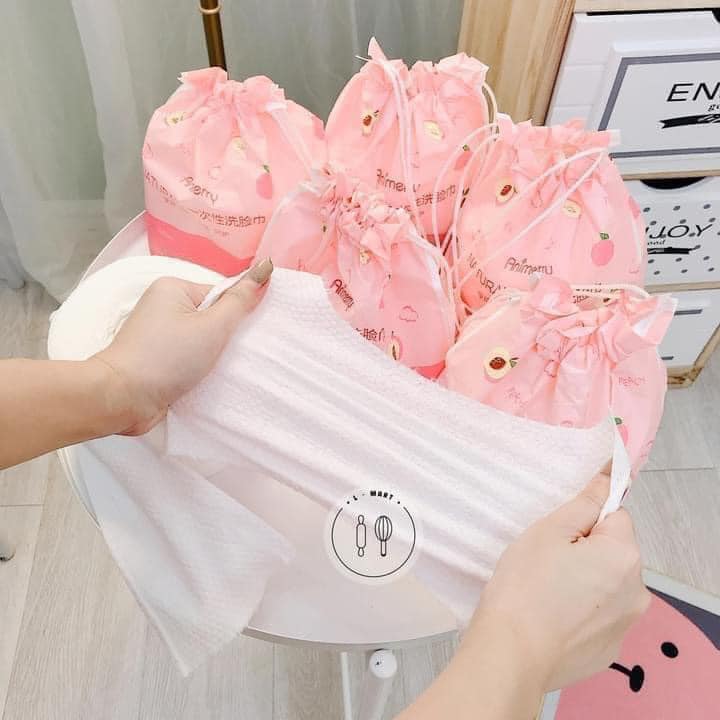 Khăn lau đa năng dùng để rửa mặt, dùng thay bông tẩy trang, làm khăn giấy lau tay và đắp toner