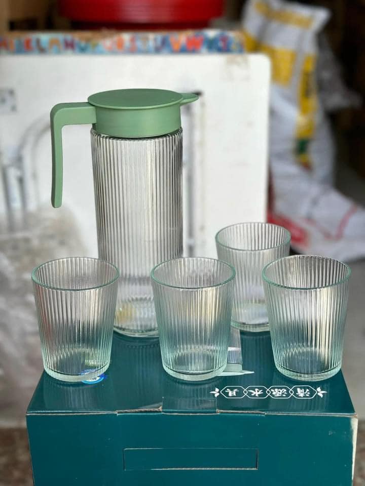 BỘ BÌNH THUỶ TINH KÈM 4 LY VÂN SỌC