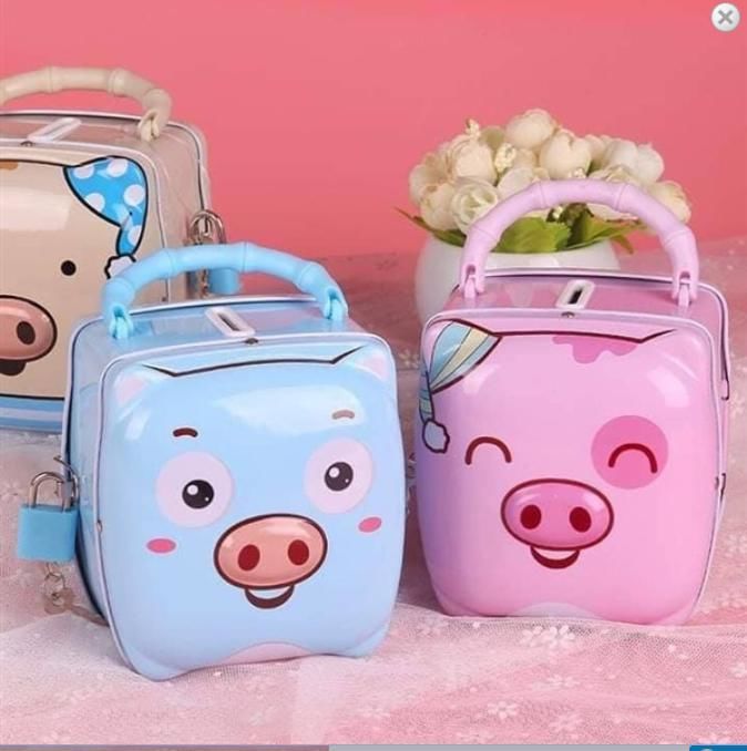 Két khóa sắt hình Con Heo