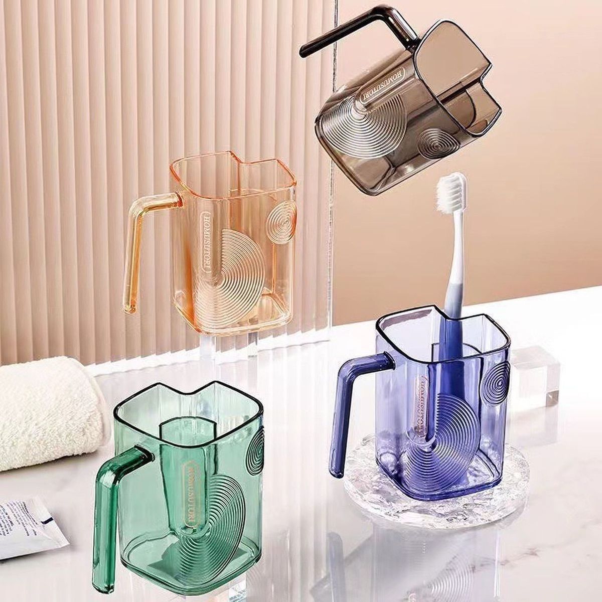 Cốc cắm bàn chải đánh răng